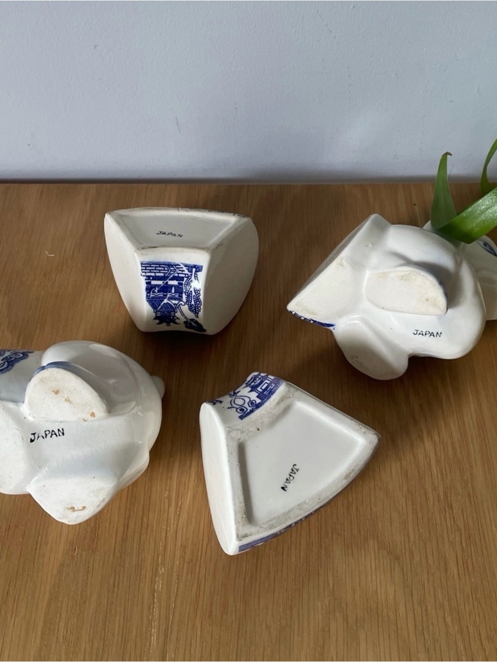 Vintage Blue Willow Dachshund 4-Piece Ceramic Planter Snack Set Japan - Picture 15 of 16